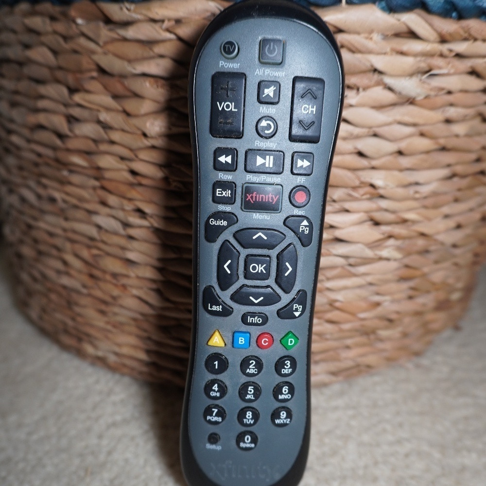 Comcast XR2 Xfinity Remote Control DVR HD TV Remote XR2 Version U2